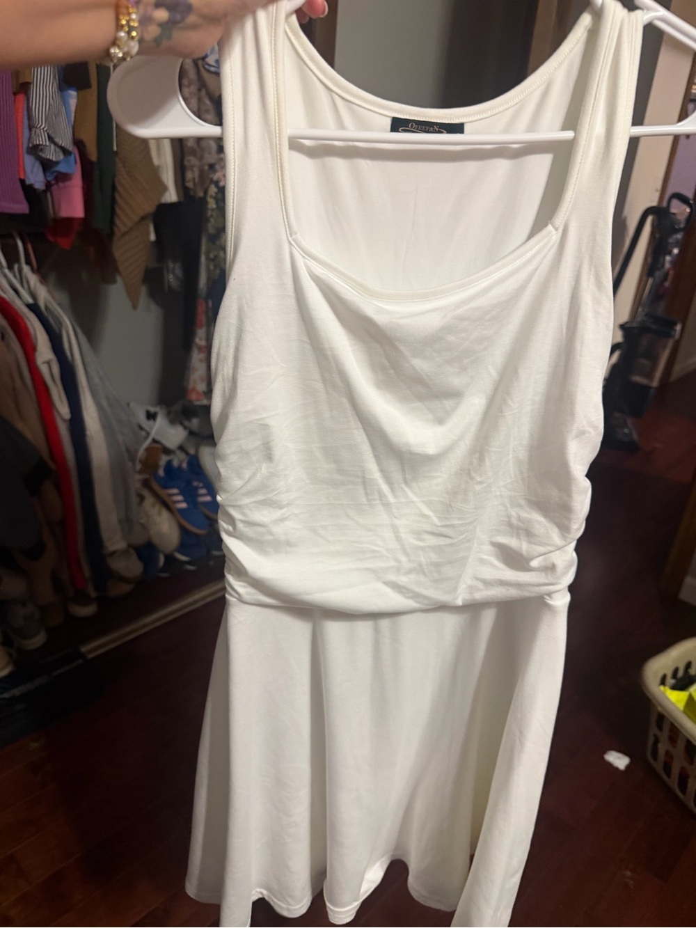 Que Cream Sleeveless Mini Dress
